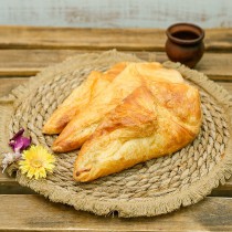 Слойка с ветчиной и сыром